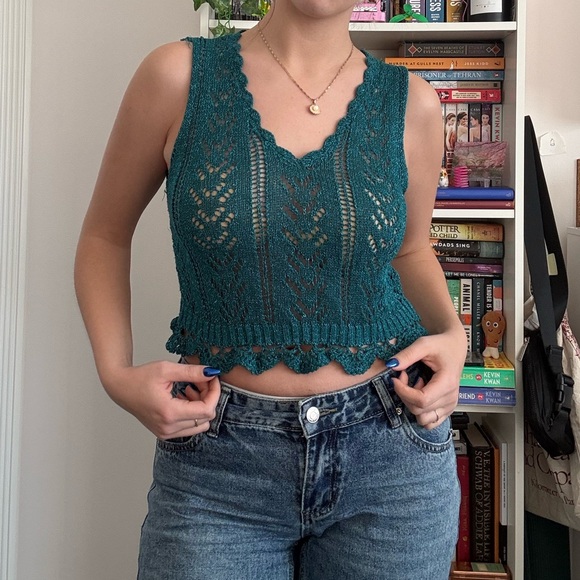 Teal crochet Sleeveless Top - Picture 2 of 4